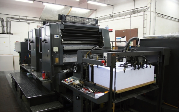 Преобразователь частоты AC310 используется на офсетной печатной машине в Бангладеш